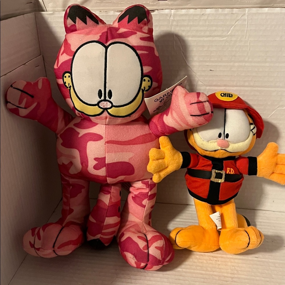 Lot 2 vtg Garfield camo plush 12” and chief small 8” Plush toy